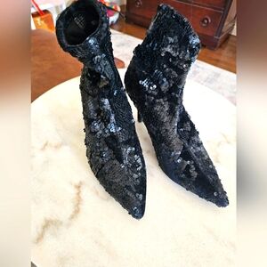 Black velvet-sequince ankle boot